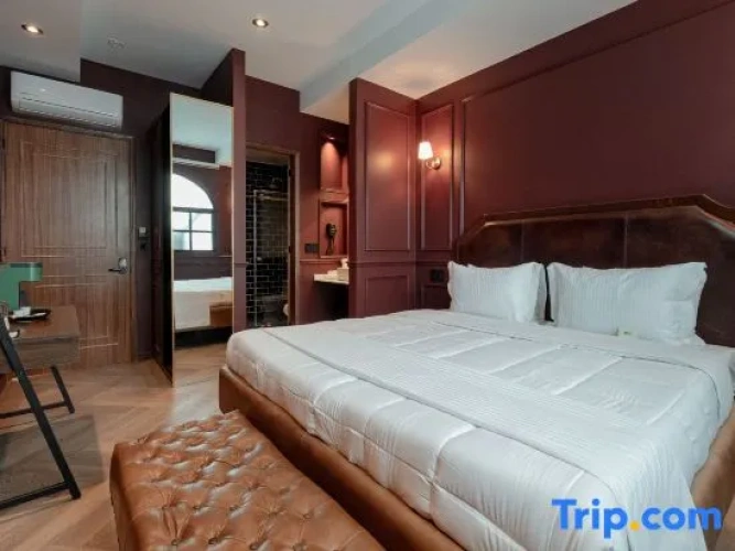 Luxury Suite