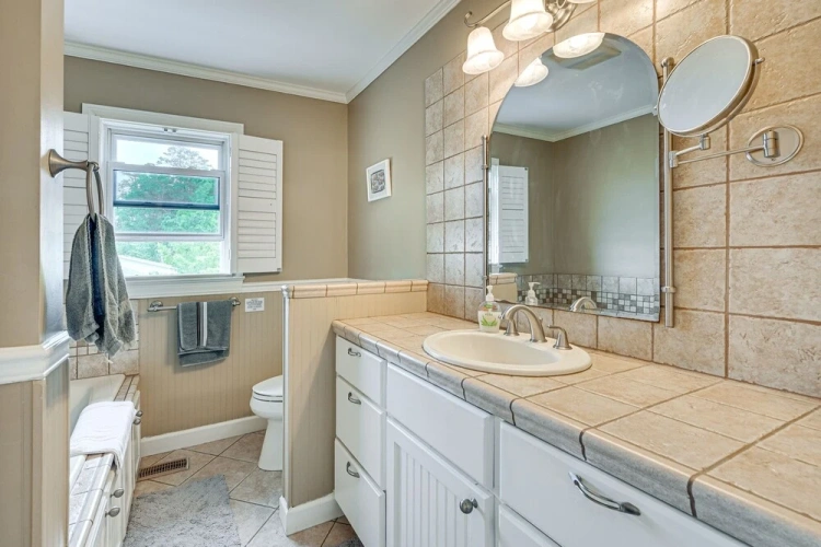3 Bedrooms Cottage