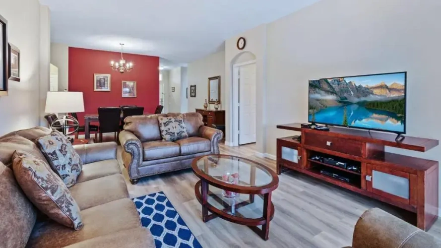 4 Bedrooms Cottage