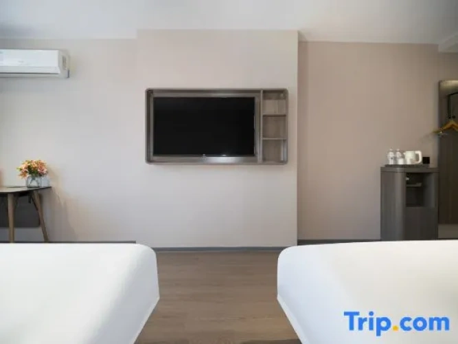 Standard Twin Family room