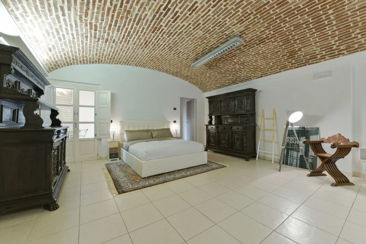 Apartment with balcony