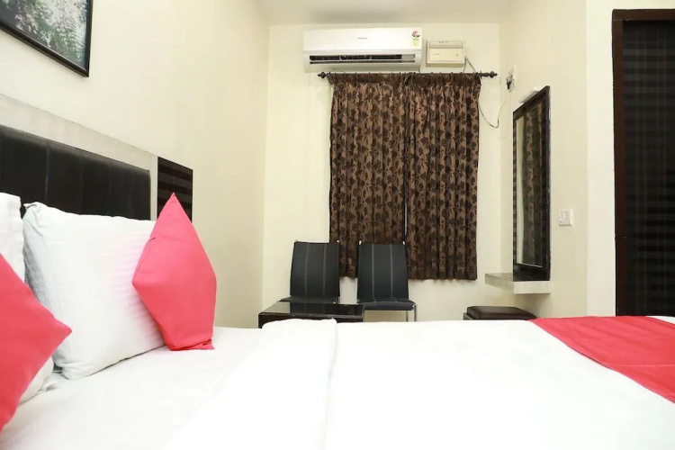 Oyo 43895 Udipi Home