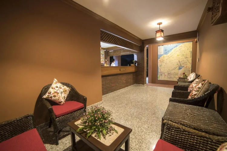 Royal Aykare Lodge