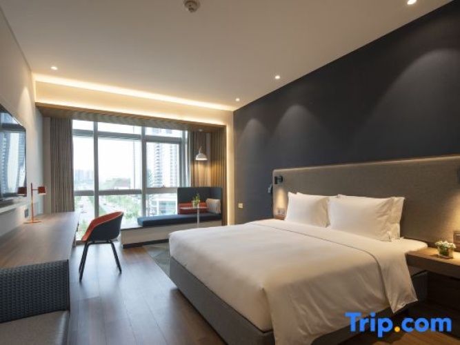 Standard Double room with city view