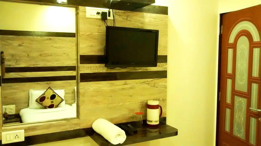Apple Suites