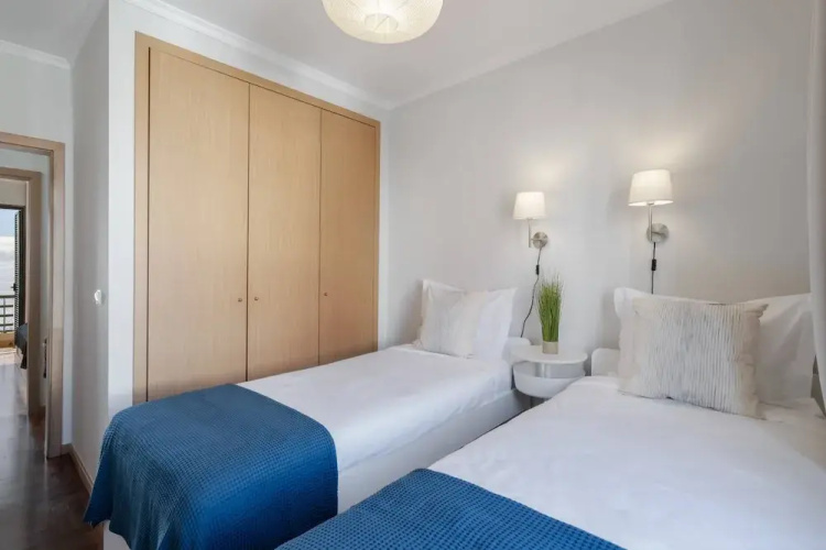 Bright Apartment With Pool, Garajau IV