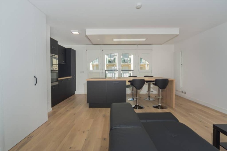 2 Bedrooms Apartment