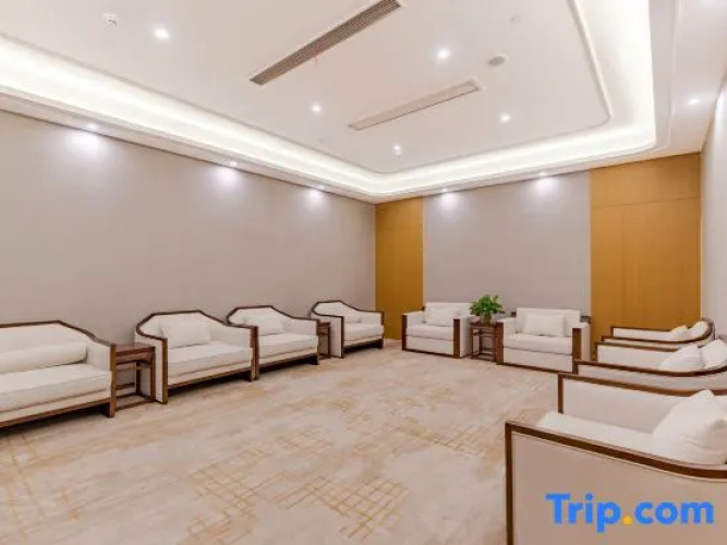 Yigang Jinma Hotel