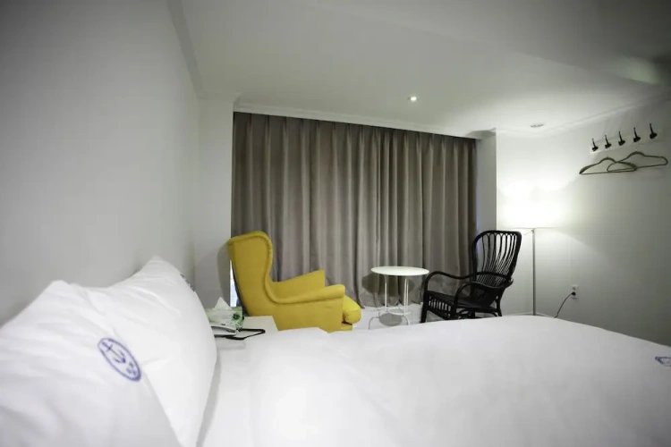 1 Bedroom Deluxe Twin room