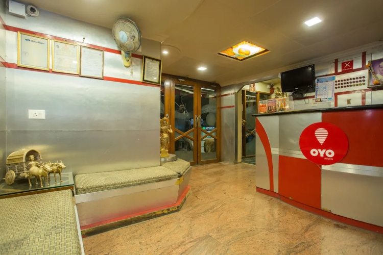 OYO 11499 Hotel Padma Krishna