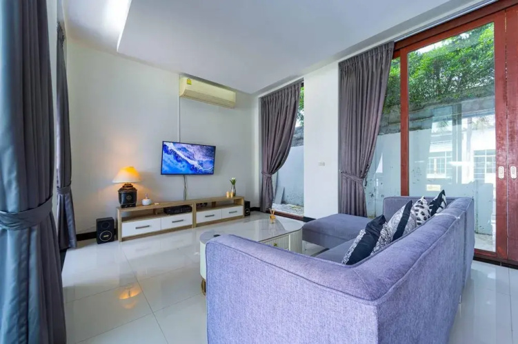 Beautiful 4-Bedroom Pool Villa BL9