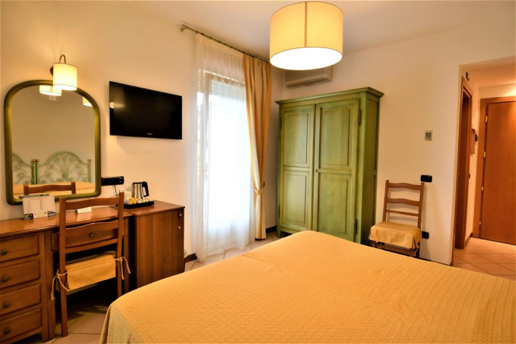 Hotel Bisesti