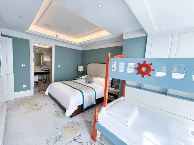 Luxury Suite