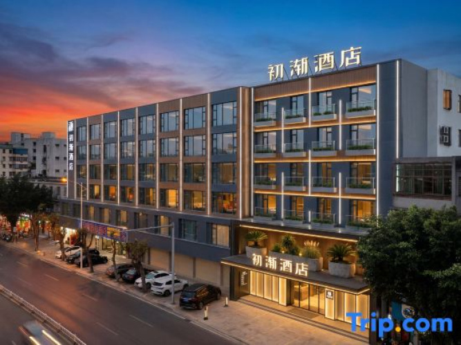 First Encounter Hotel