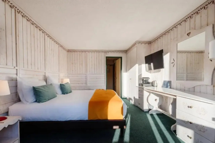 Lake Hotel Courchevel 1850