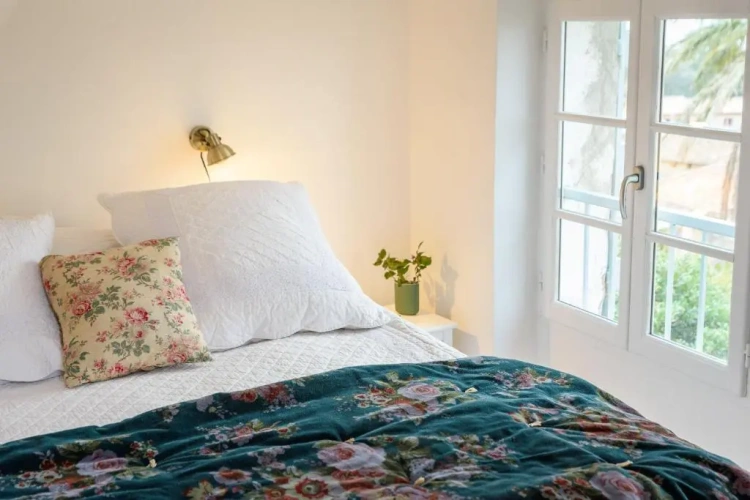 2 Bedrooms Cottage