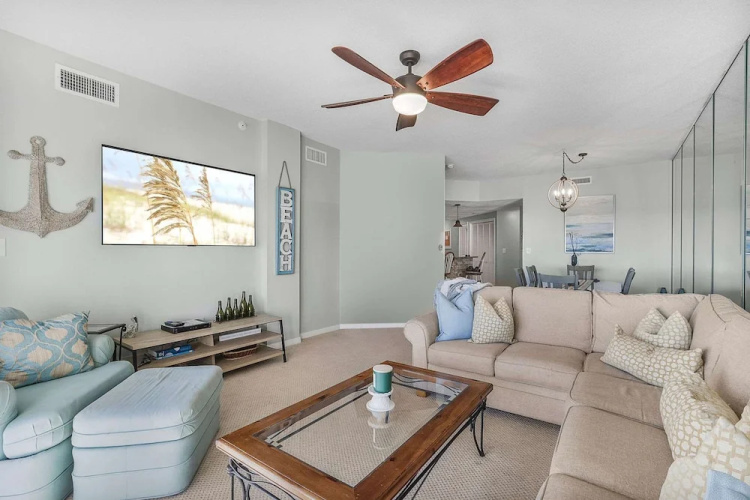Palms 915- Premier Beachfront Condo