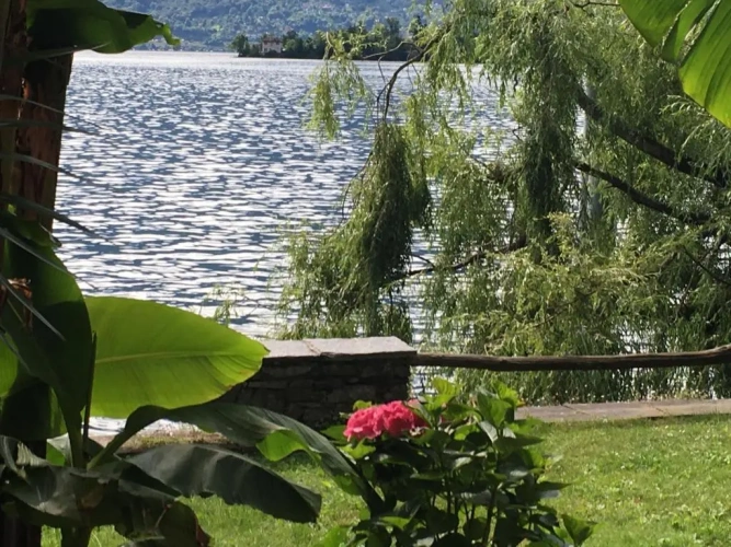 2 Bedrooms Apartment with lake view