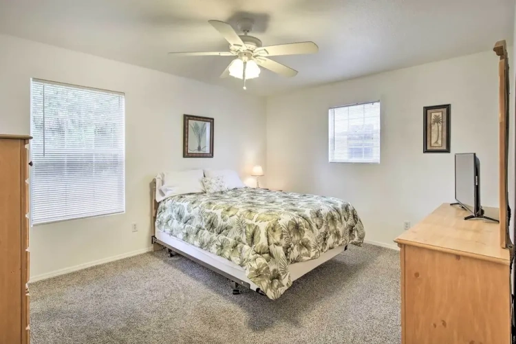 4 Bedrooms Cottage