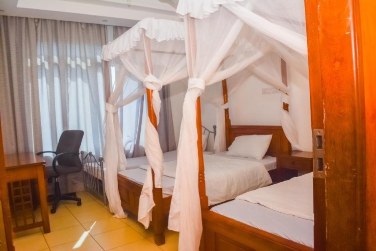 2 Bedrooms Apartment