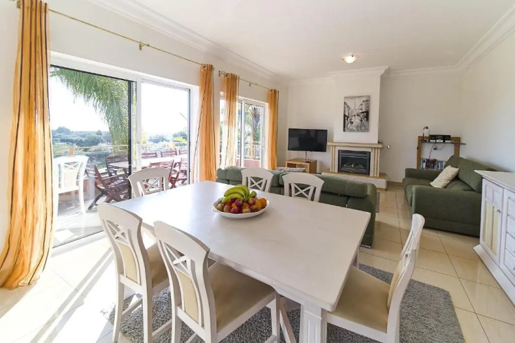 812 Quinta Marina
