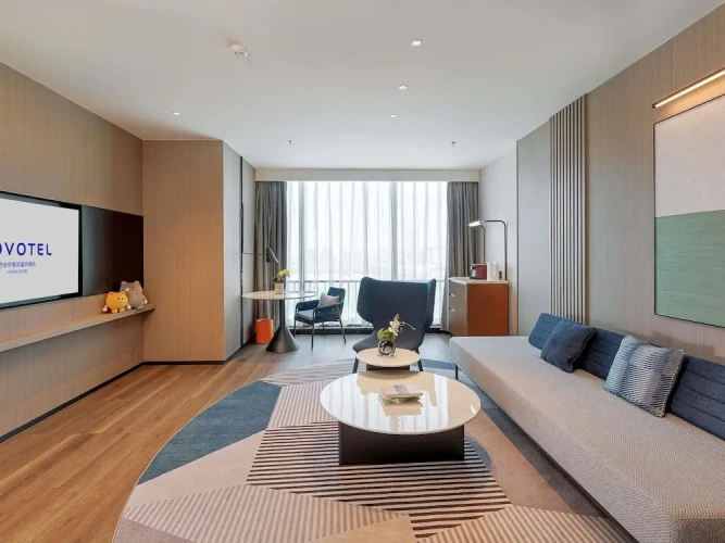 Executive Double Club Suite