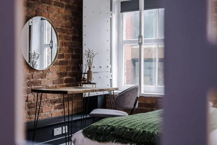 Host Apartments Mathew St Studio