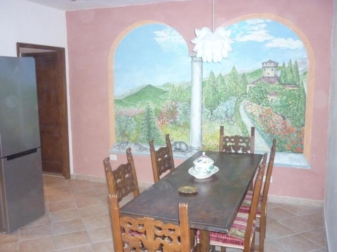 4 Bedrooms Apartment