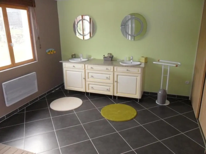 2 Bedrooms Cottage