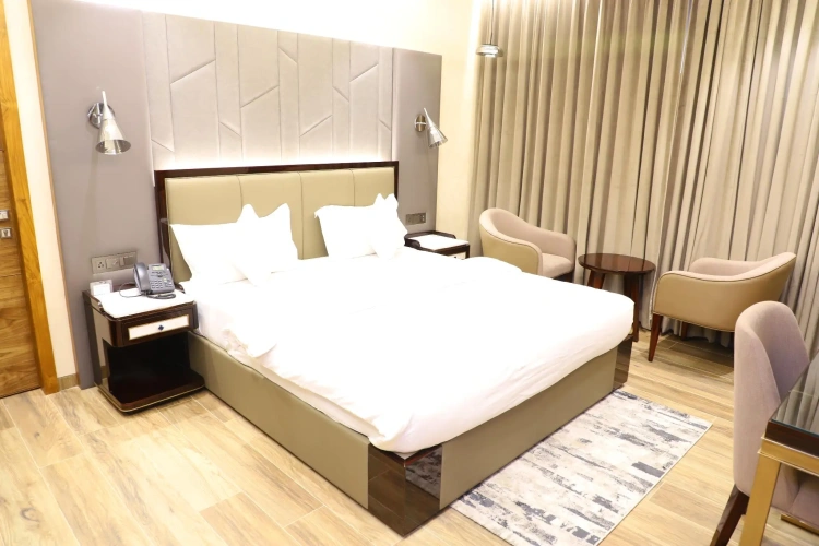 Deluxe Double Studio
