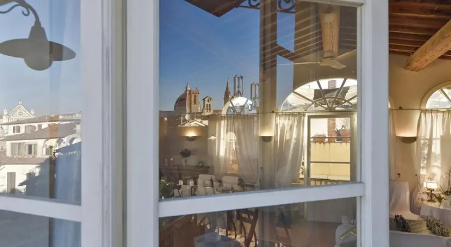 Visconti Halldis Apartment