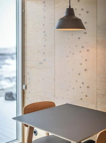Aska Modern Cabin