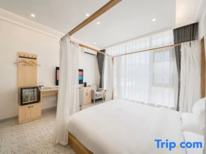 Standard Double room with view