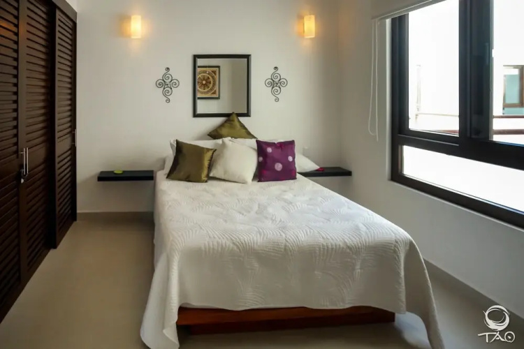 HIRA Penthouse1 Pristine 2 BR by Gate48