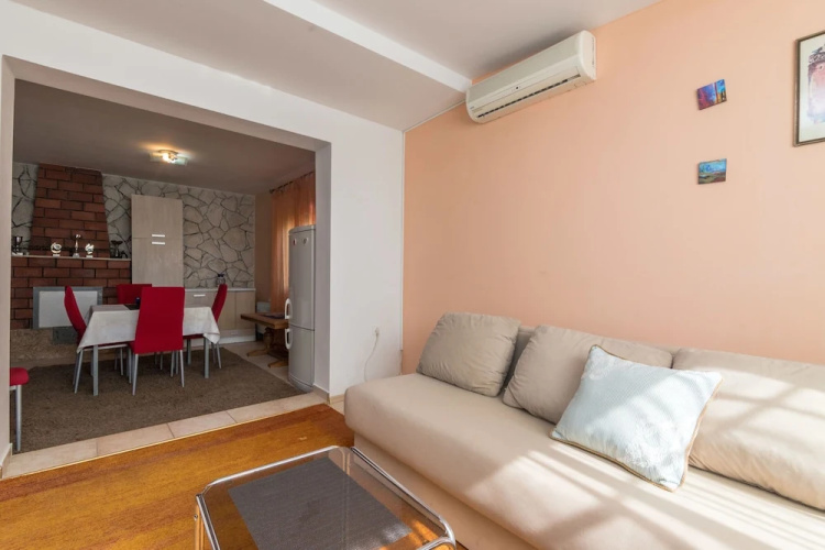 Apartment Maja
