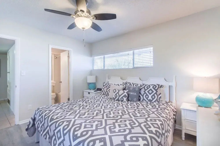 Gulf Shore Condo #2A - 2 Br condo by RedAwning
