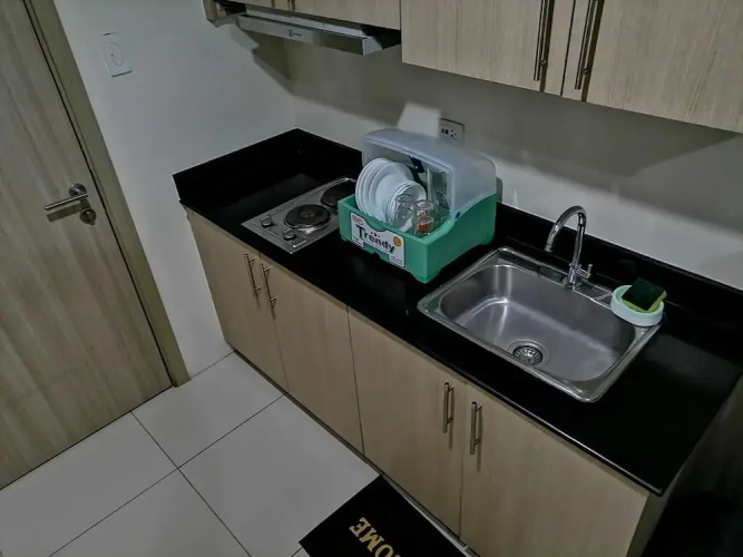 Cozy Urban Apartment in Pasay City