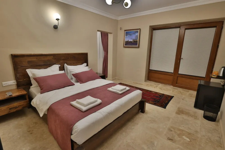 Yellow Stone Suites