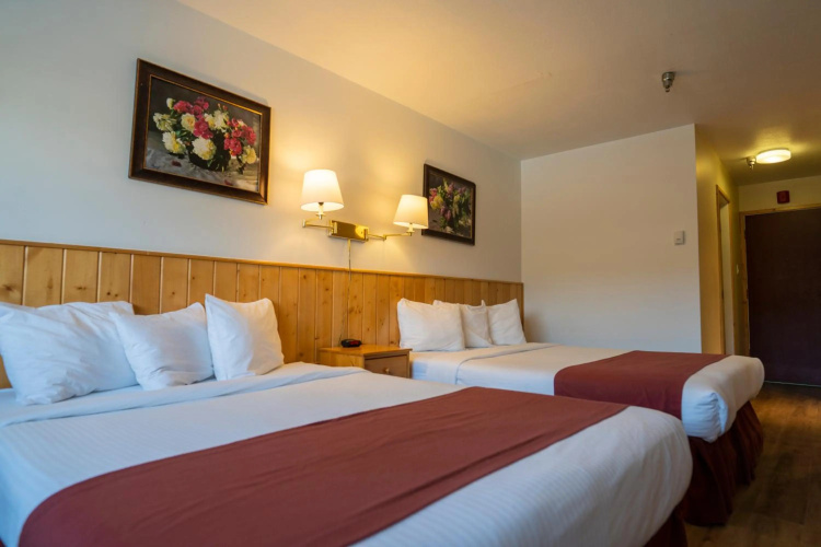 Canadas Best Value Inn River View Hotel photo 8