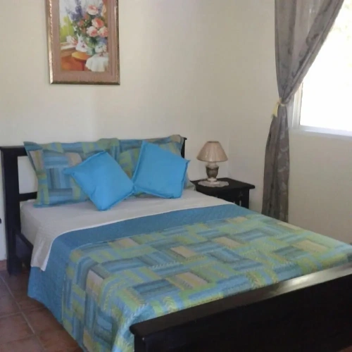 3 Bedrooms Standard Family room with mountain view