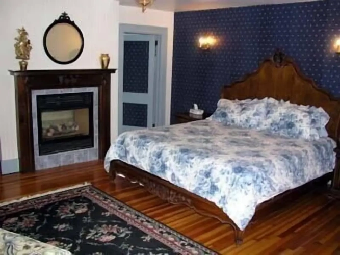 Deluxe Double Suite with balcony
