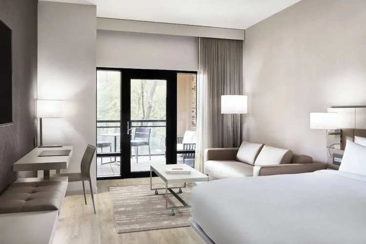 Deluxe Double room with balcony