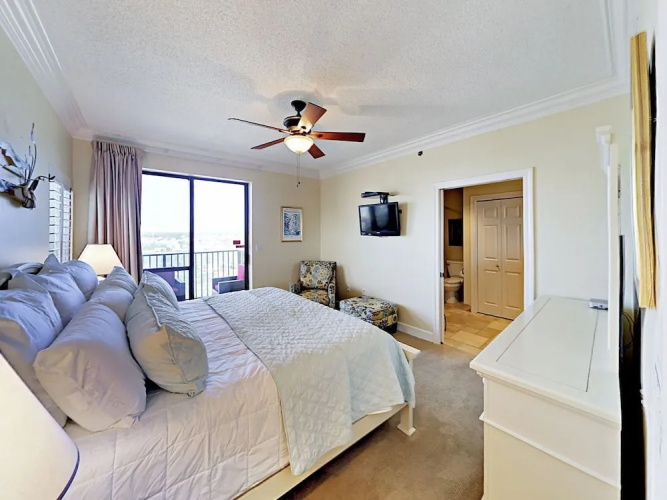 Phoenix VI Condominiums #1515 - 3 Br condo by RedAwning