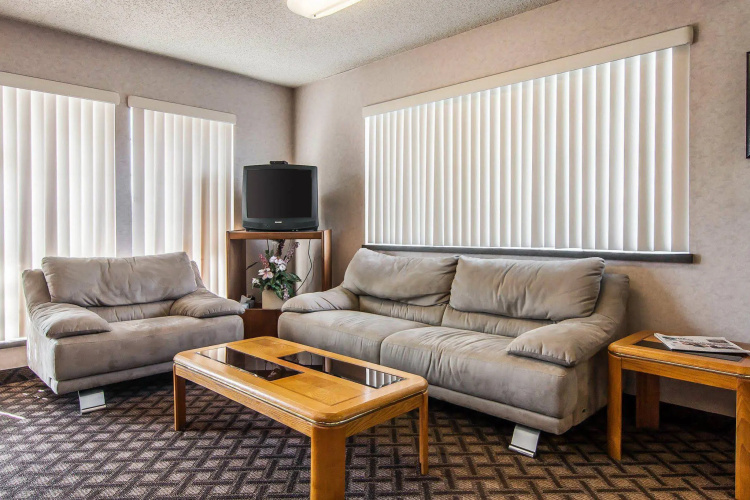 Econo Lodge Southeast