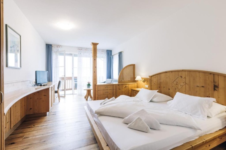 Deluxe Double room with balcony and with view