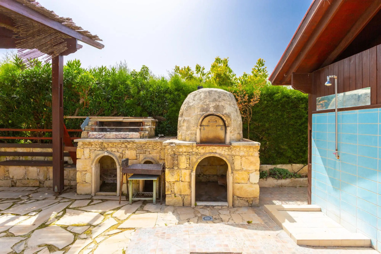 Villa Xenios Dias in Argaka