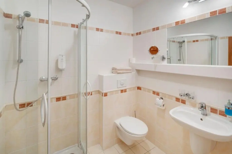 Standard Quadruple room with view