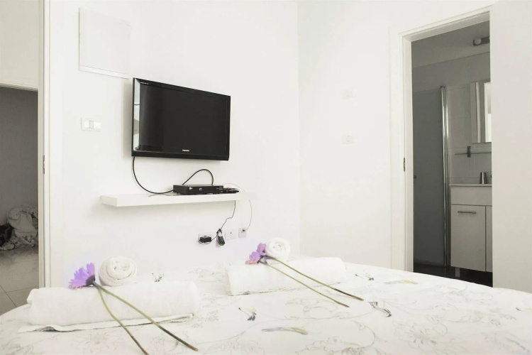 Kerem Hateiminim Apartments