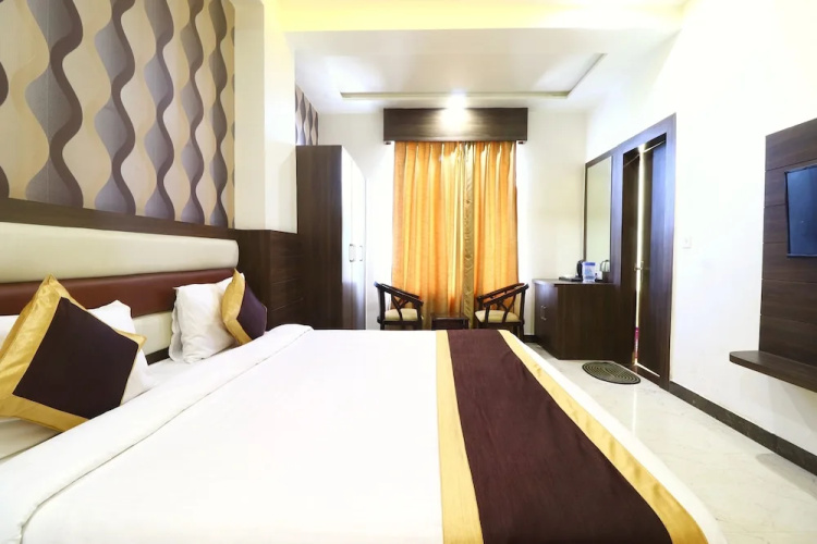Hotel Taj Venture By Park Tree