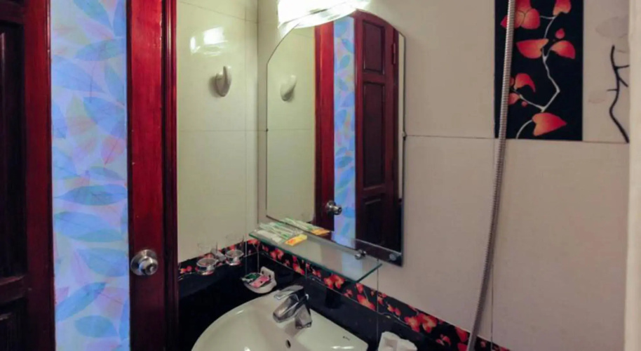 Madam Moon Hotel